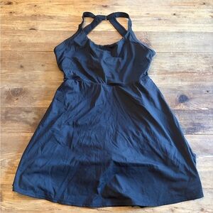 HALARA Black 2‑in‑1 Athletic Workout Dress with Scoop Neck & Shelf Bra | Large